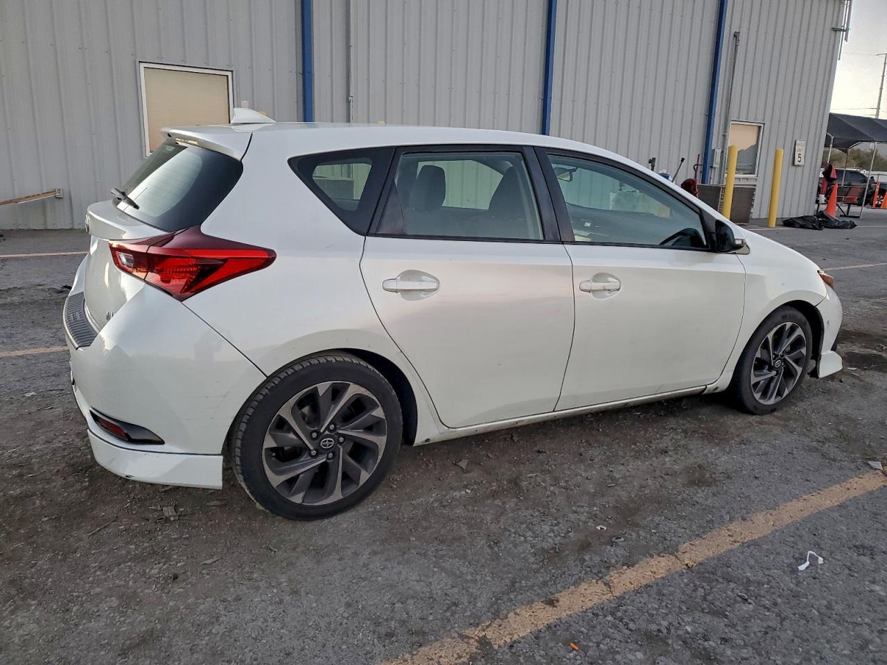 2016 TOYOTA SCION