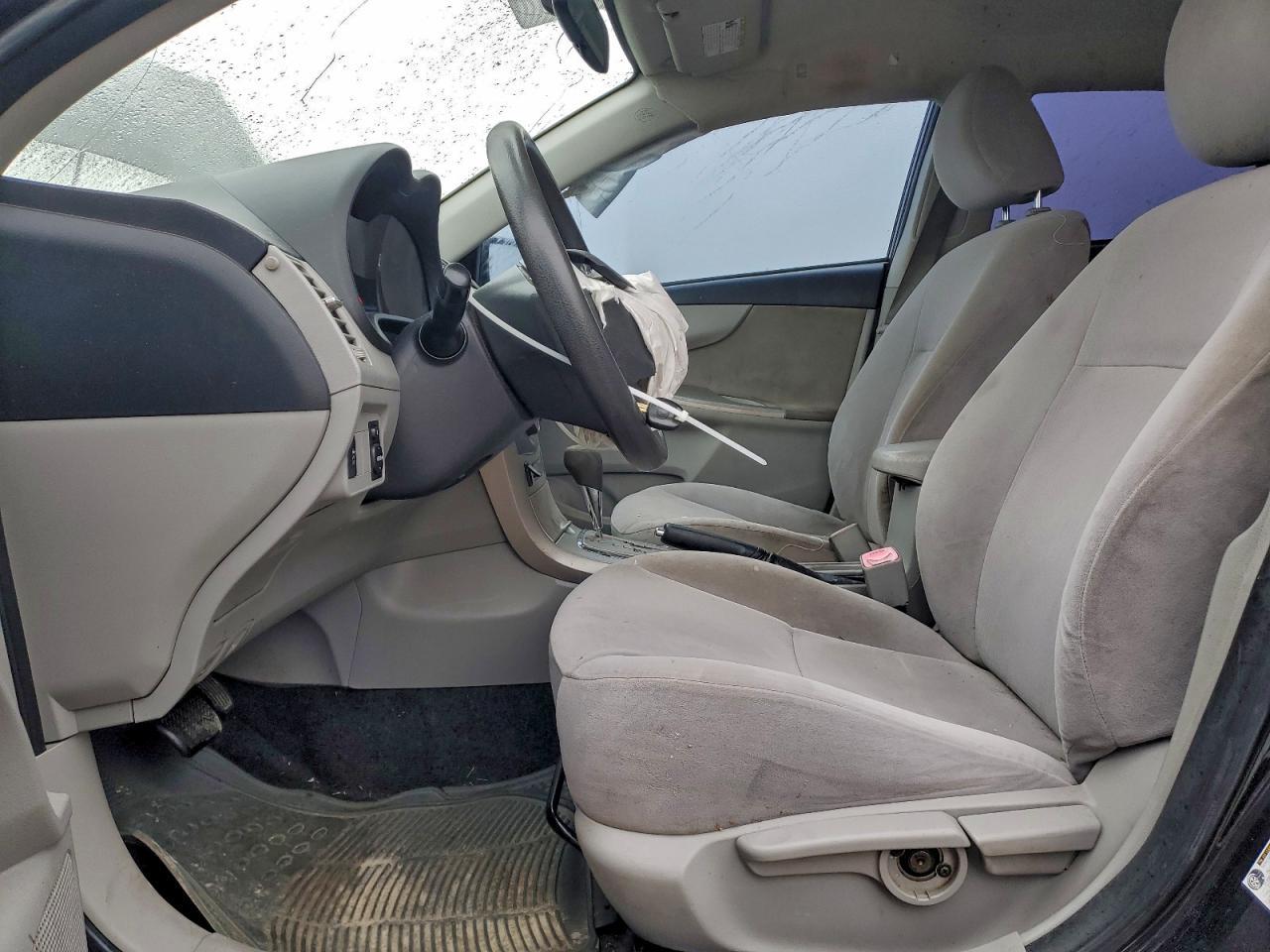 2011 TOYOTA COROLLA