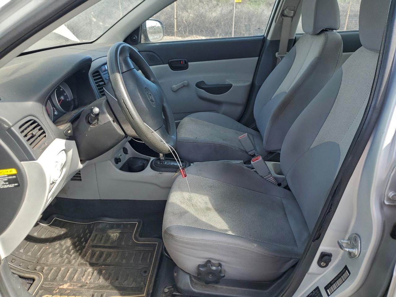 2010 HYUNDAI ACCENT