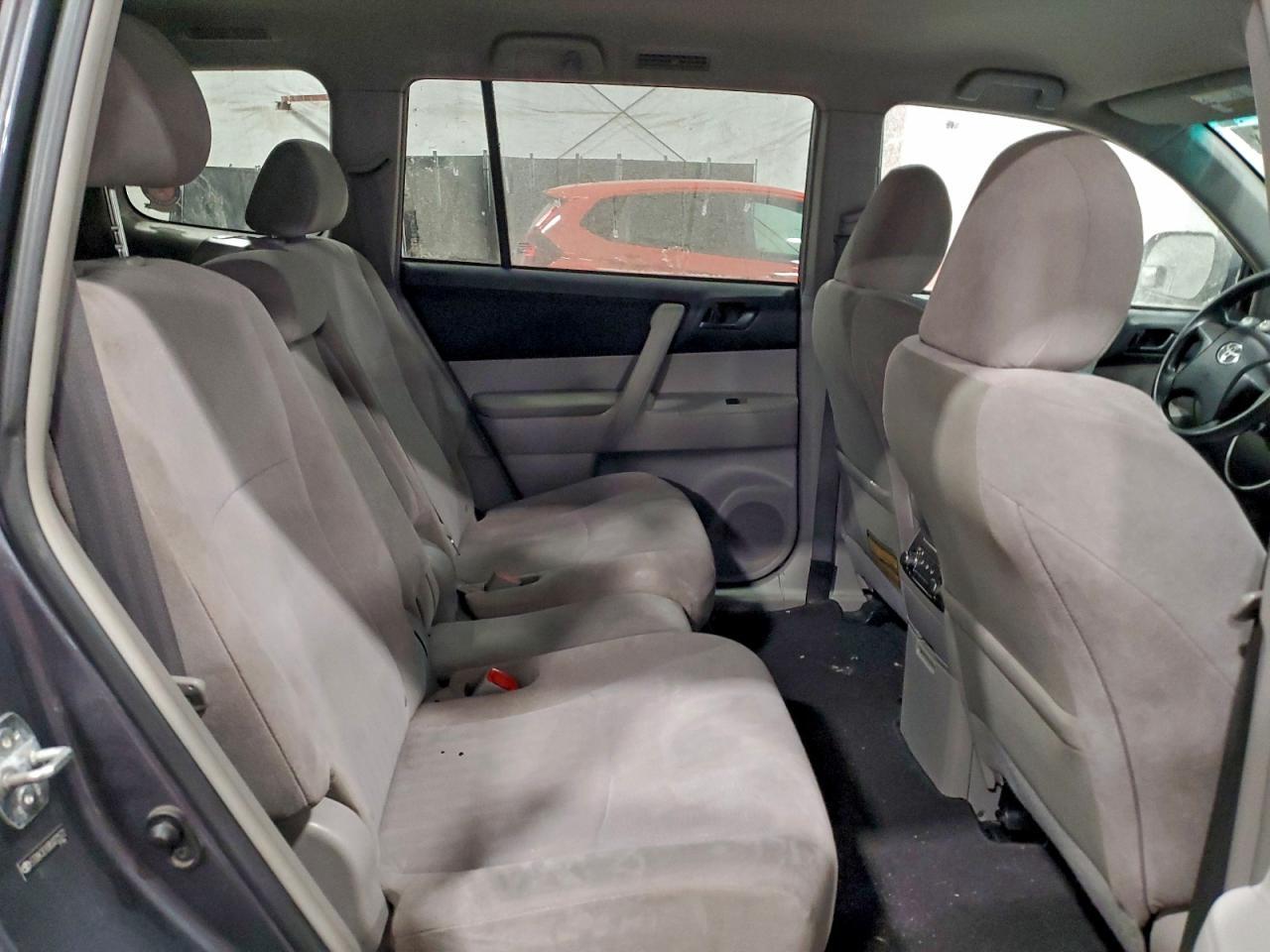 2011 TOYOTA HIGHLANDER