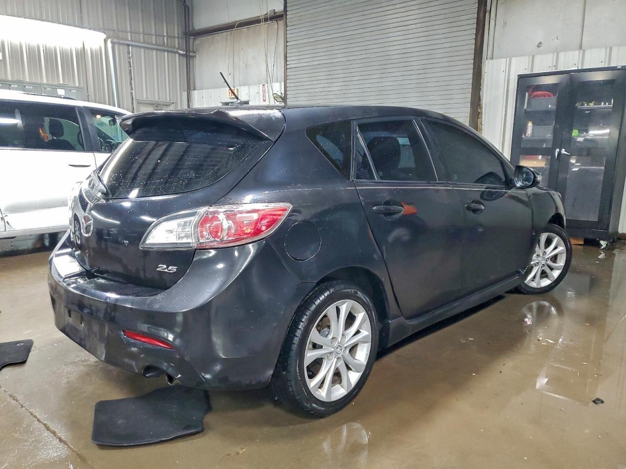 2010 MAZDA 3