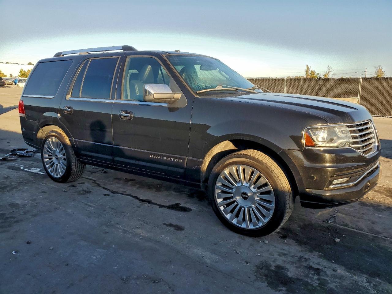 2015 LINCOLN Navigator