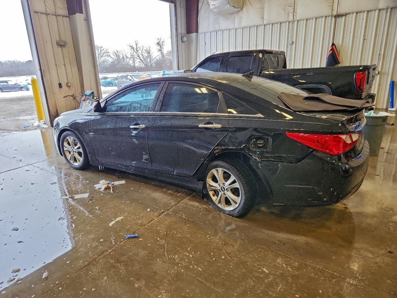 2011 HYUNDAI SONATA