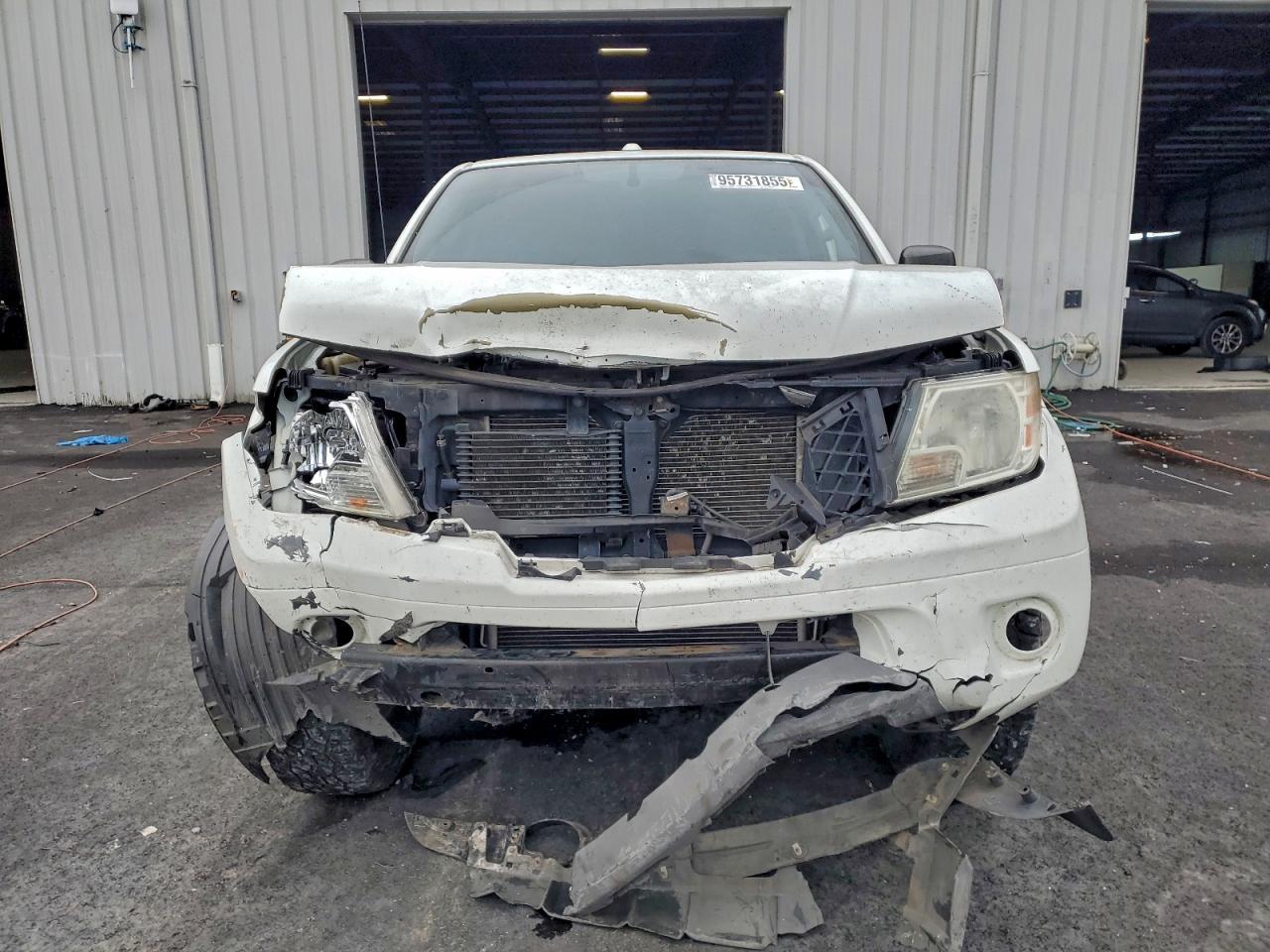 2016 NISSAN Frontier