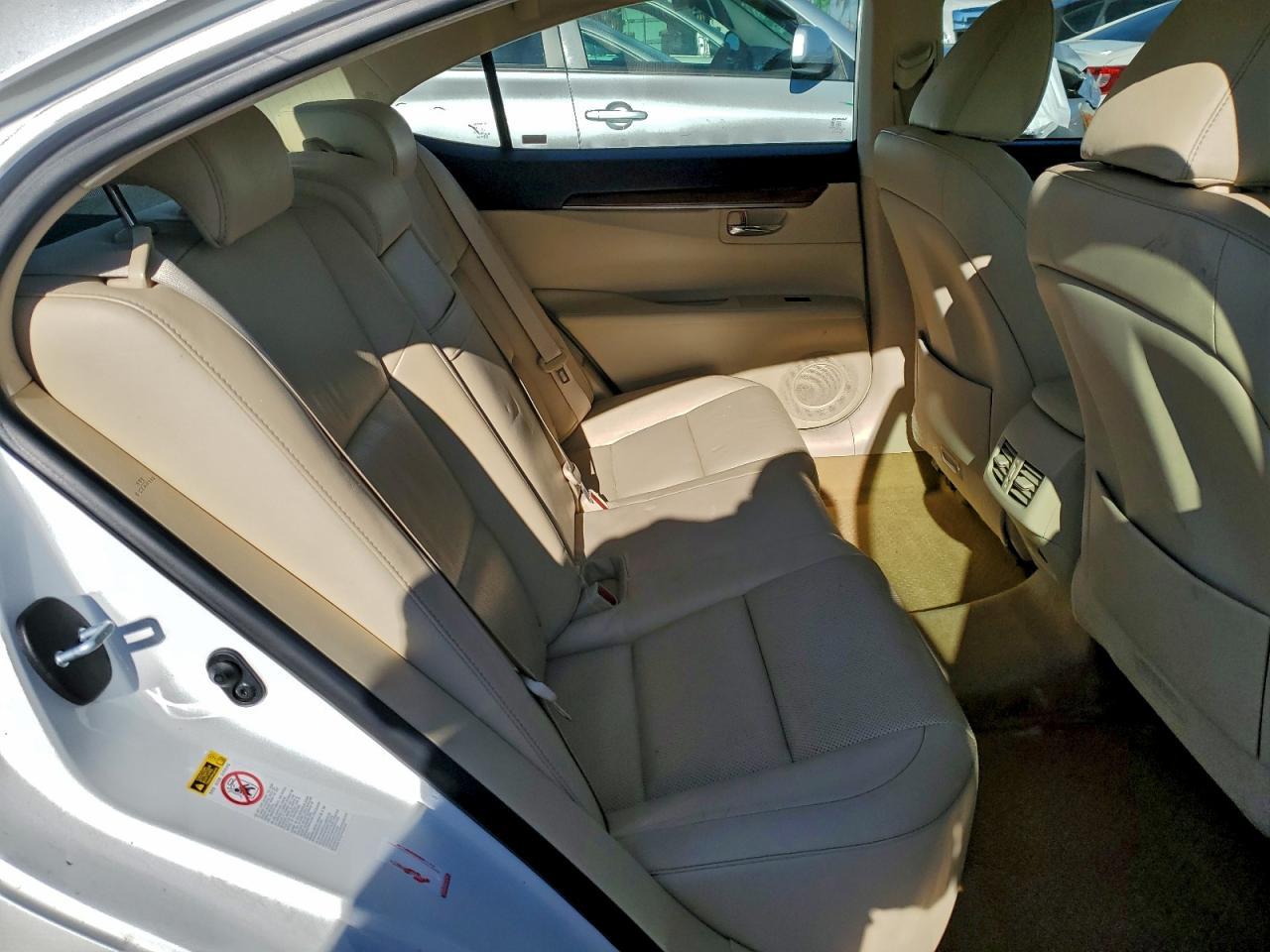 2015 LEXUS ES 300H