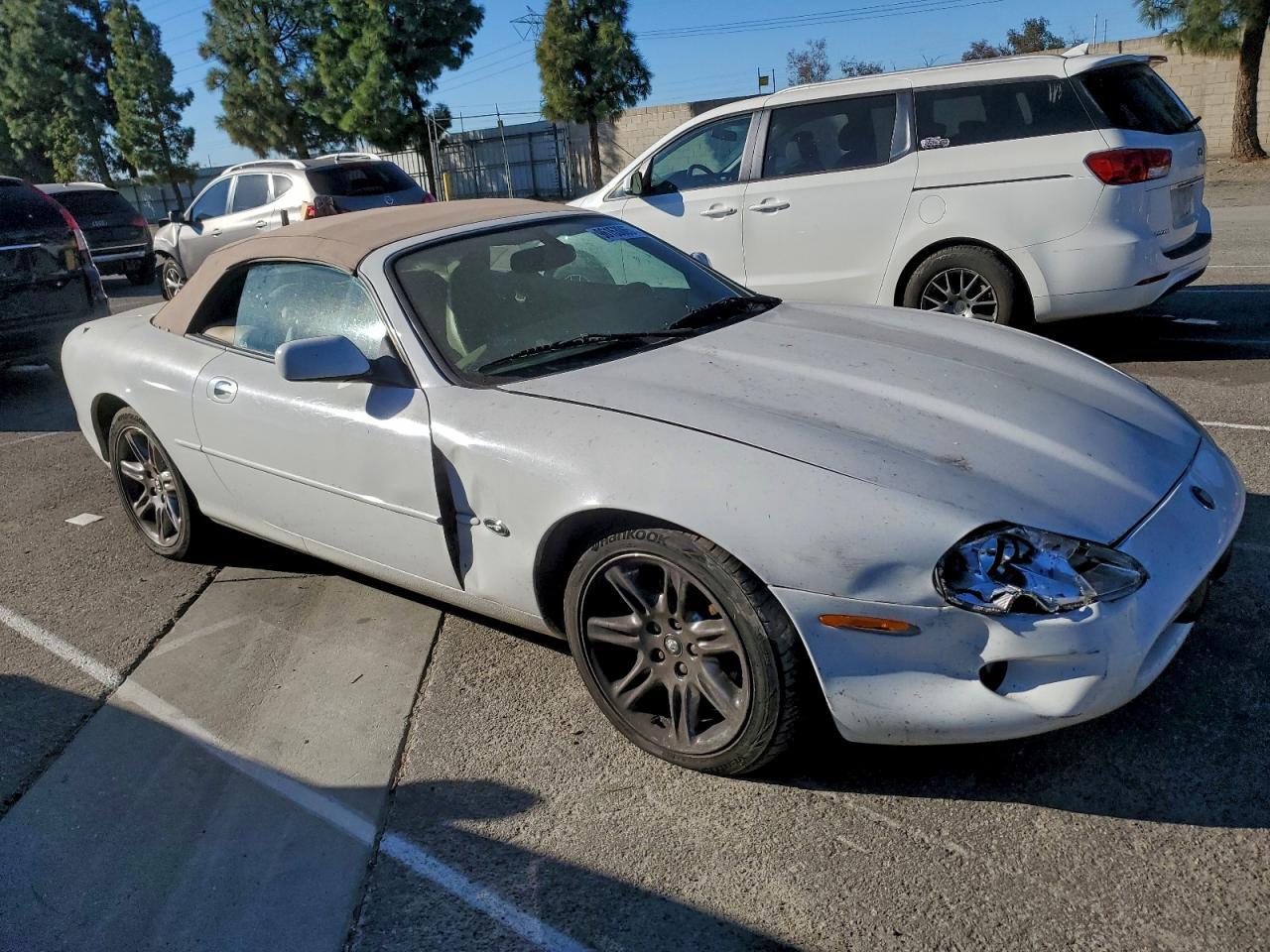 2000 JAGUAR XK-Series
