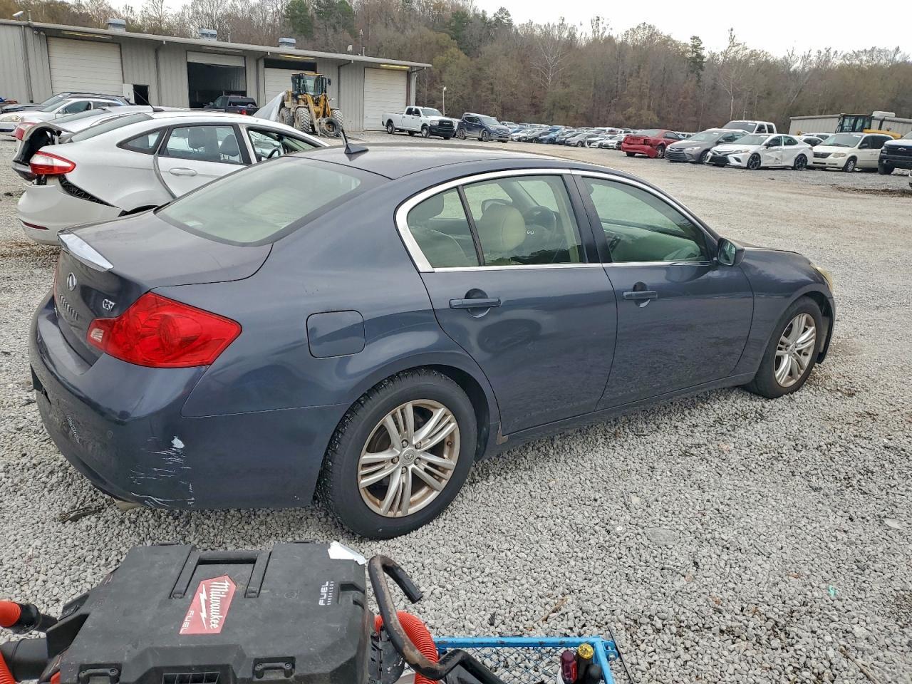 2012 INFINITI G37