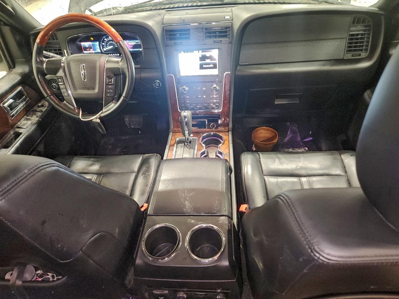 2017 LINCOLN Navigator