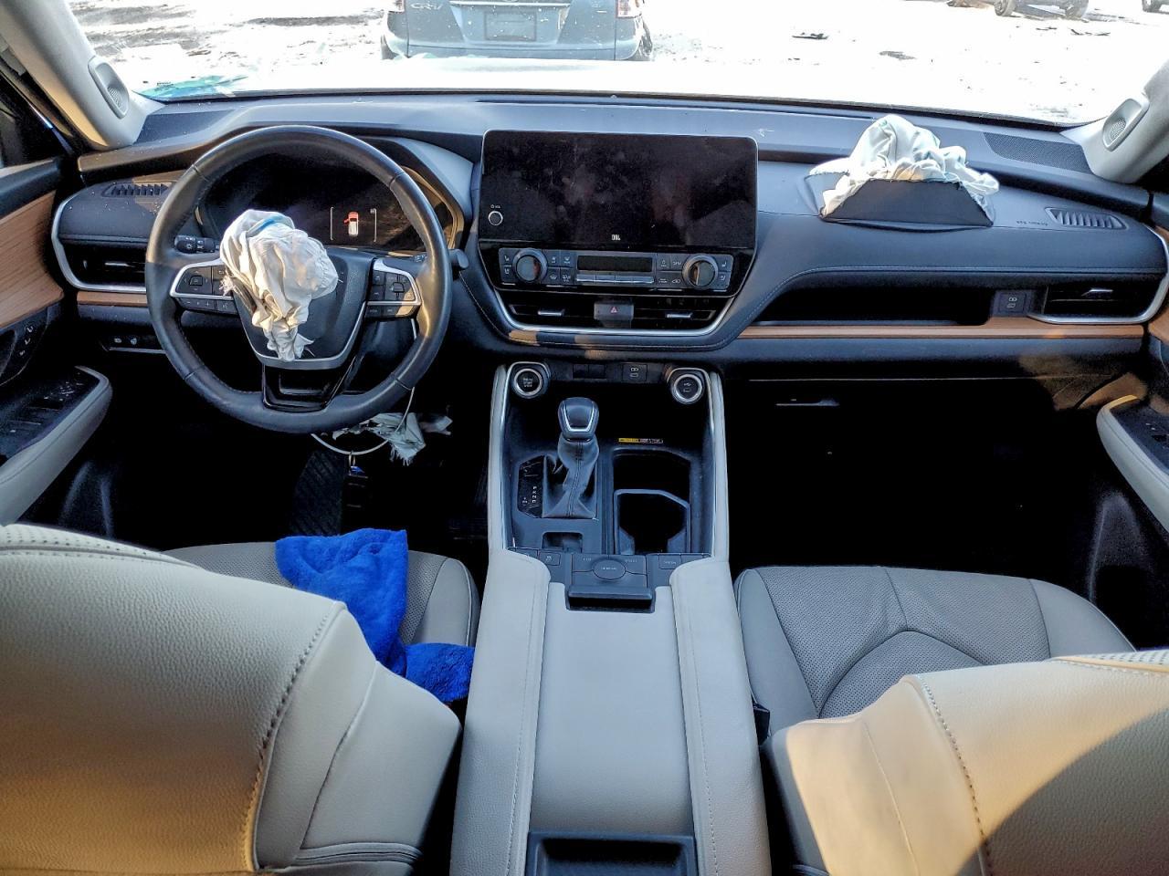 2024 TOYOTA HIGHLANDER