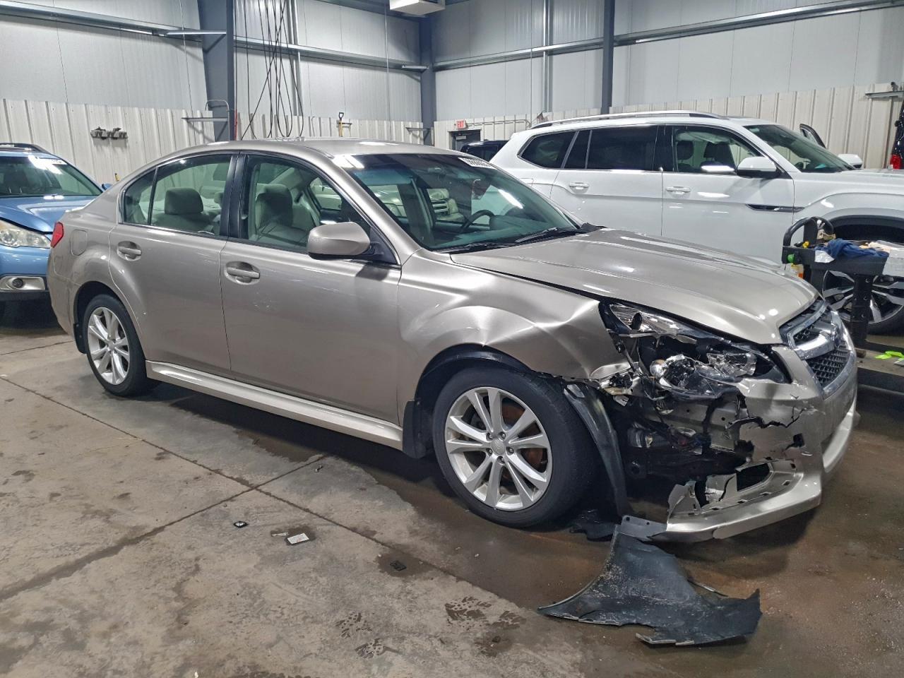 2014 SUBARU Legacy