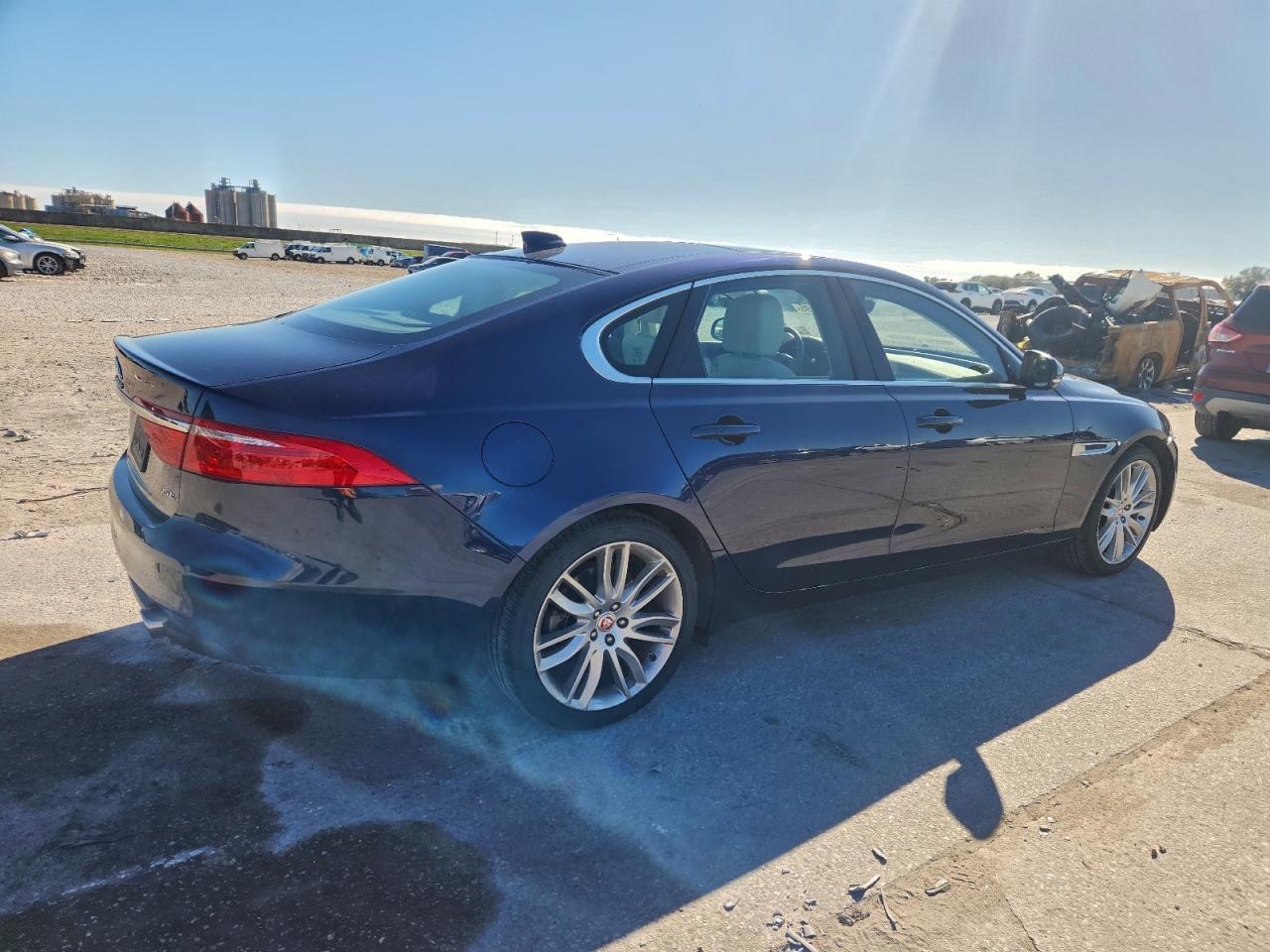 2016 JAGUAR XF