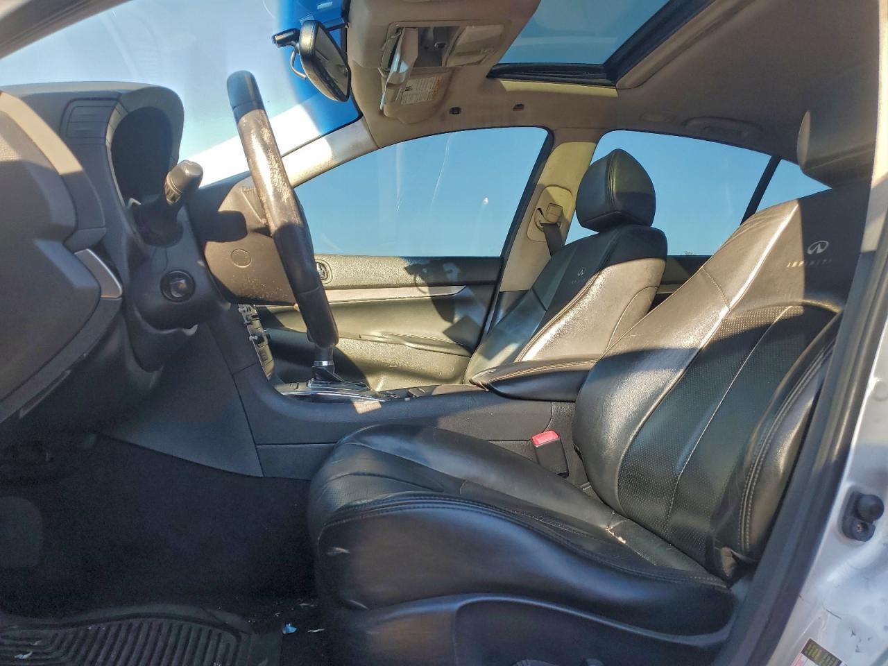 2012 INFINITI G37