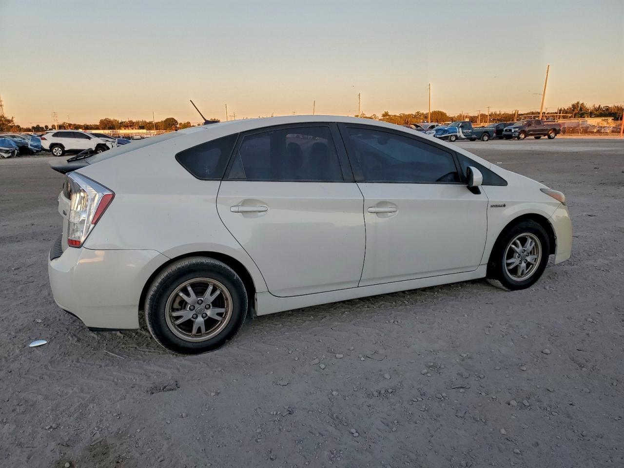 2011 TOYOTA PRIUS