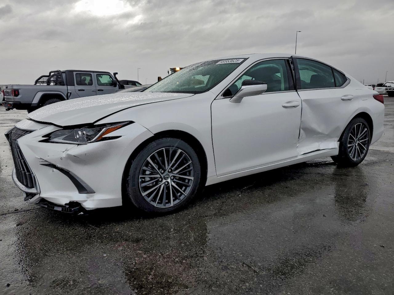 2023 LEXUS ES 300H