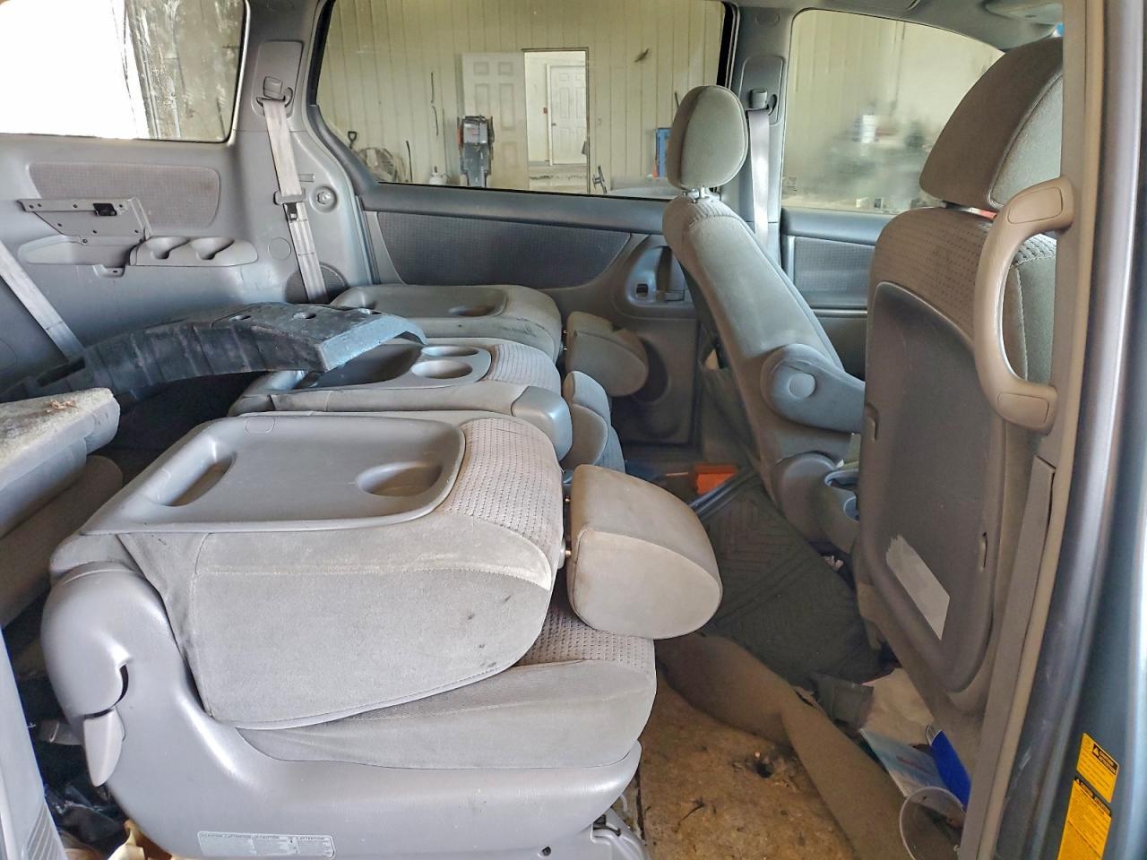 2006 TOYOTA SIENNA