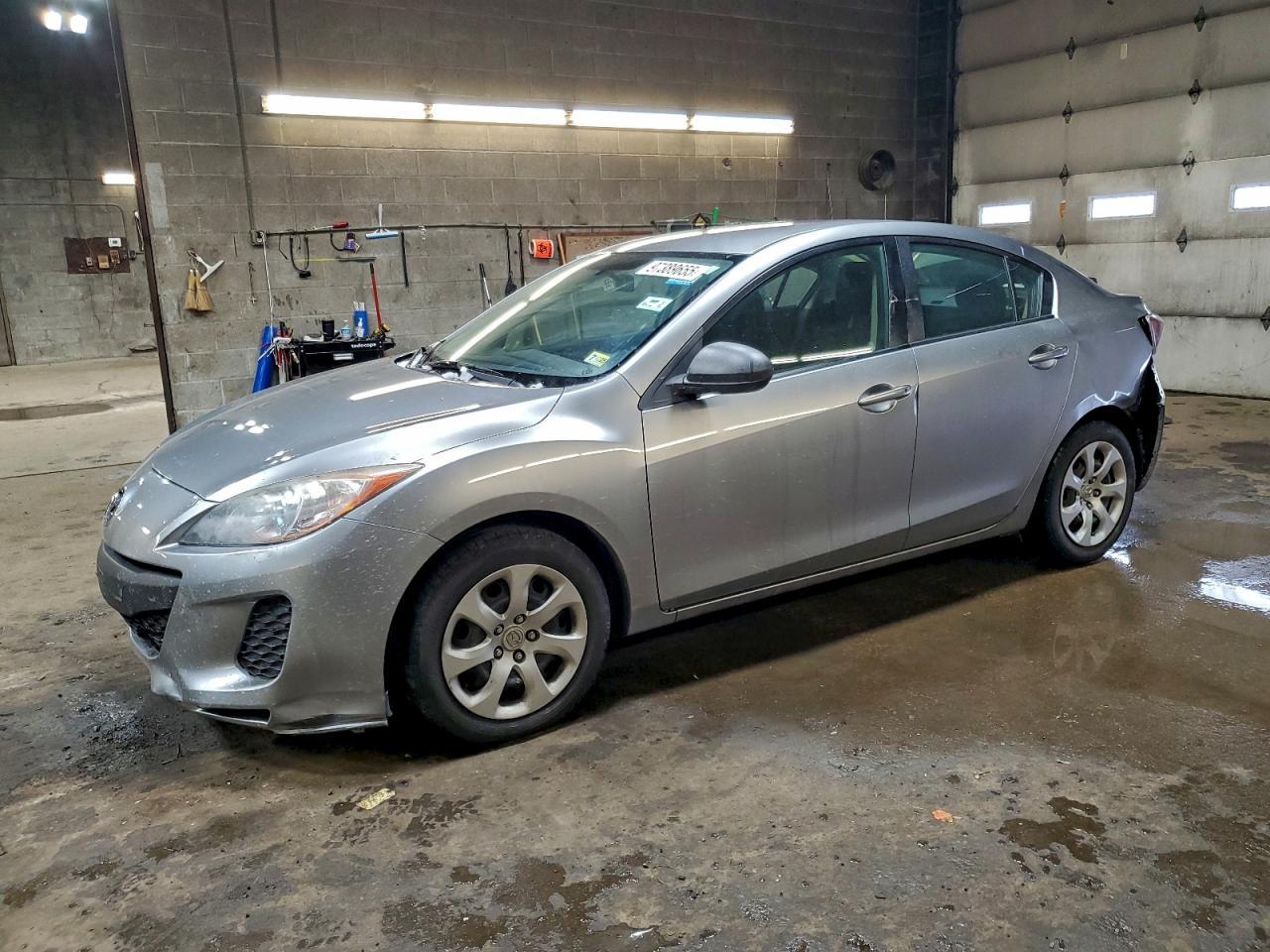 2013 MAZDA 3