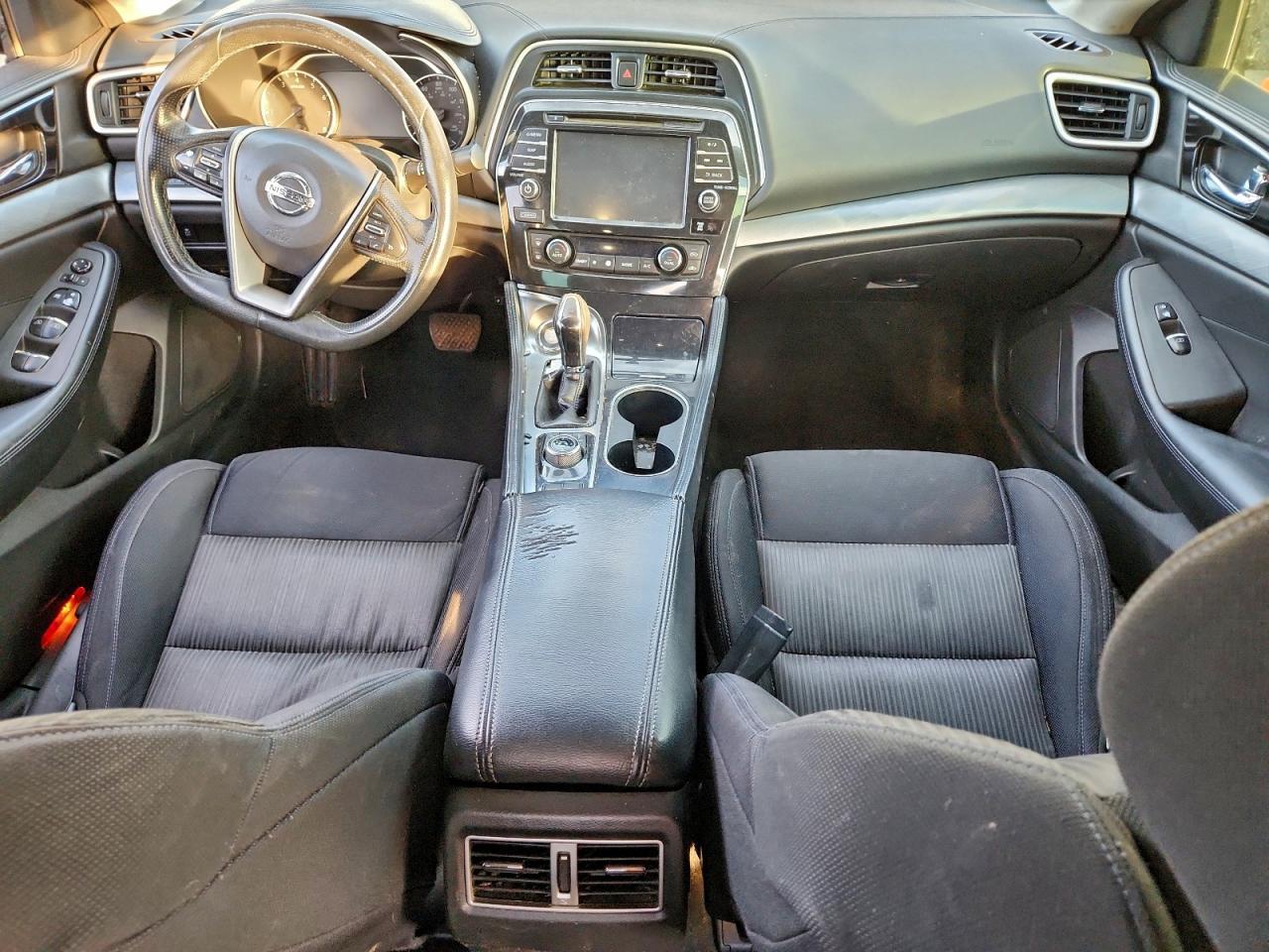 2016 NISSAN Maxima