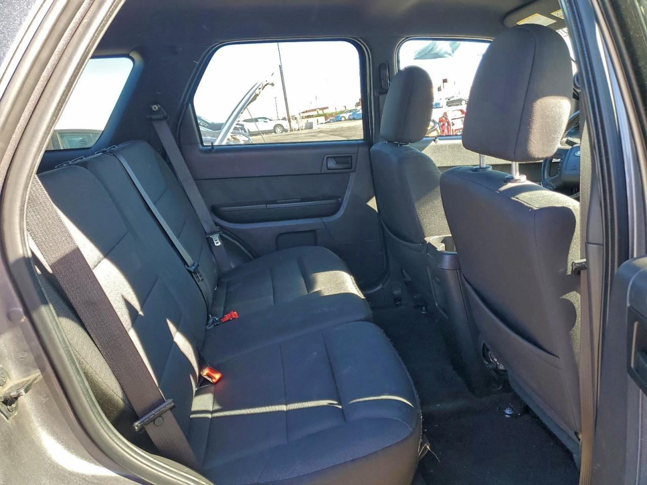 2010 FORD ESCAPE