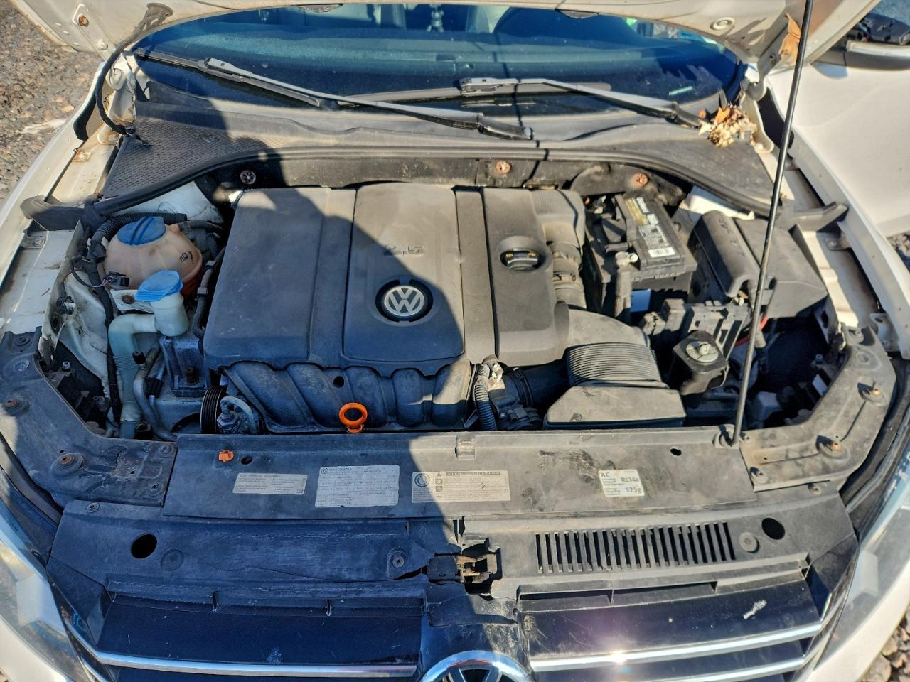 2013 VOLKSWAGEN Passat