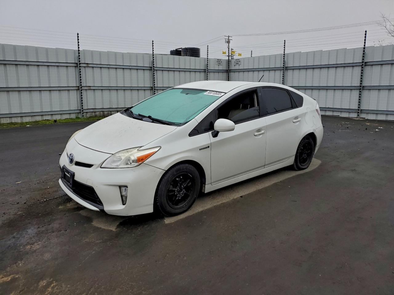 2015 TOYOTA PRIUS