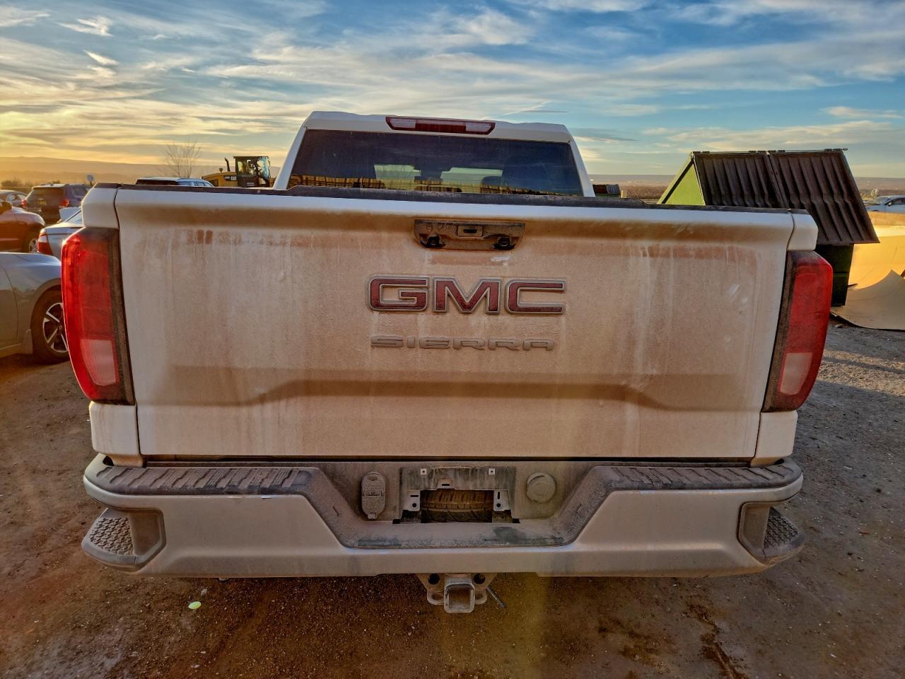 2024 GMC Sierra