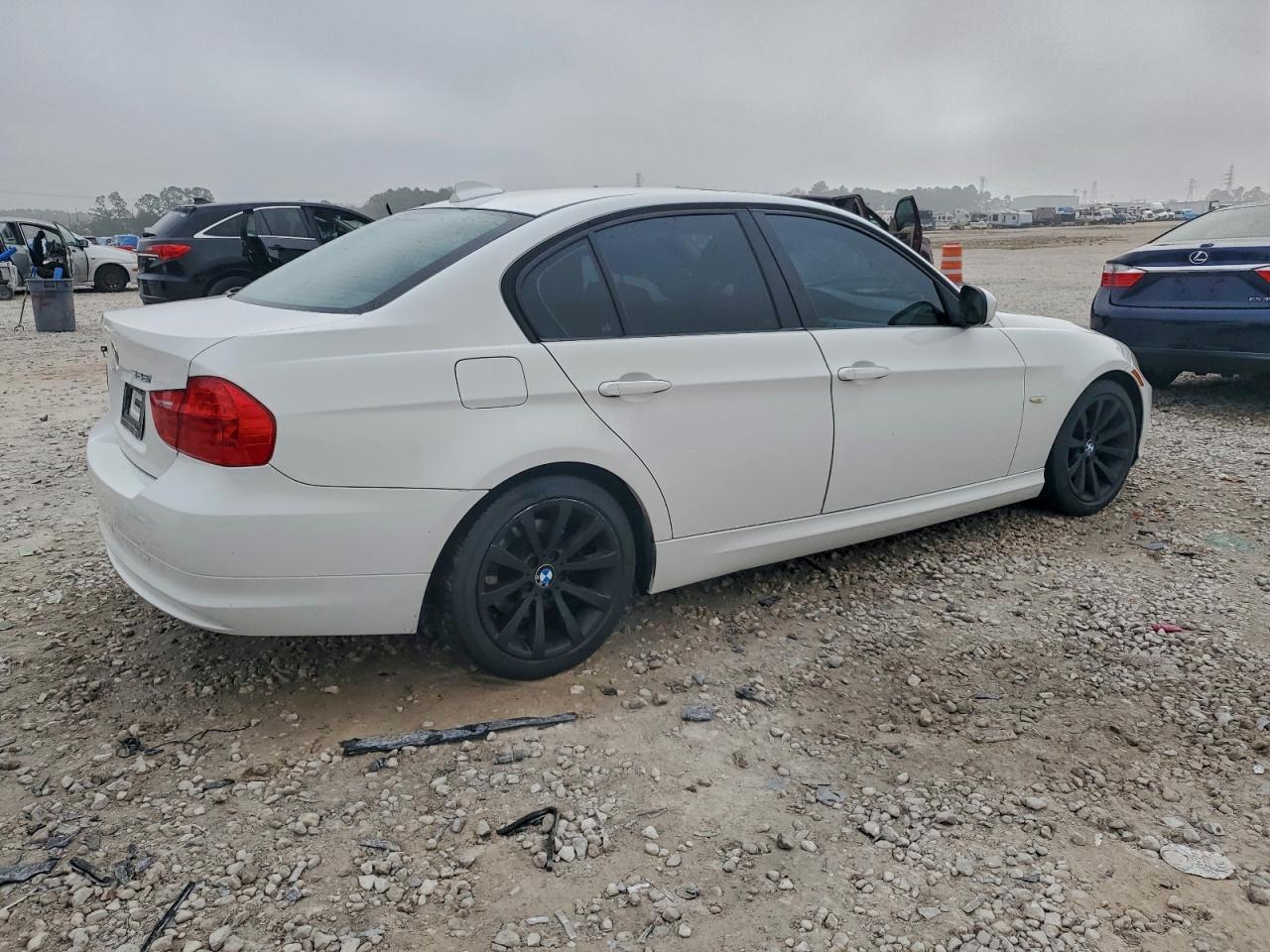 2011 BMW 3 SERIES