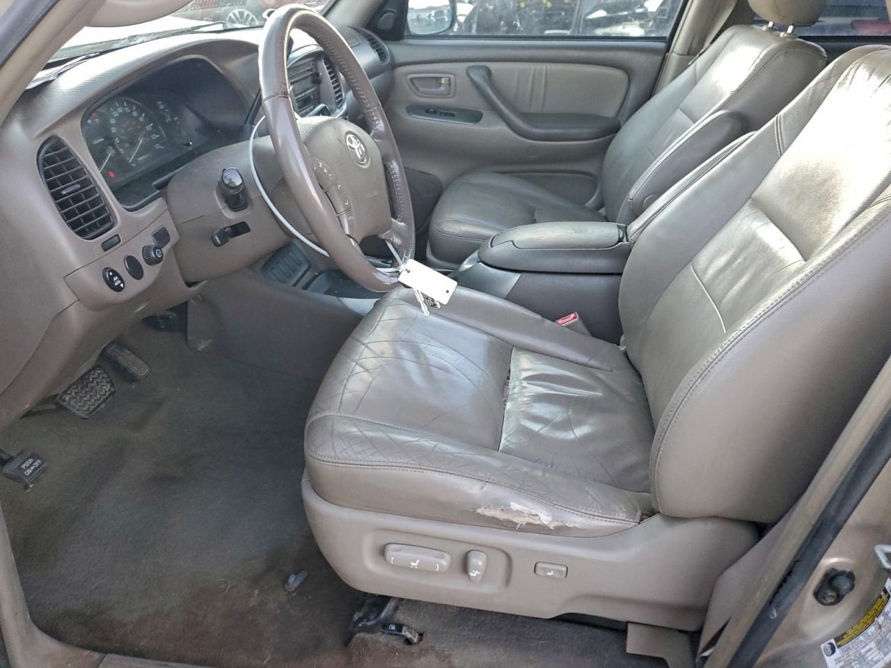 2005 TOYOTA Sequoia