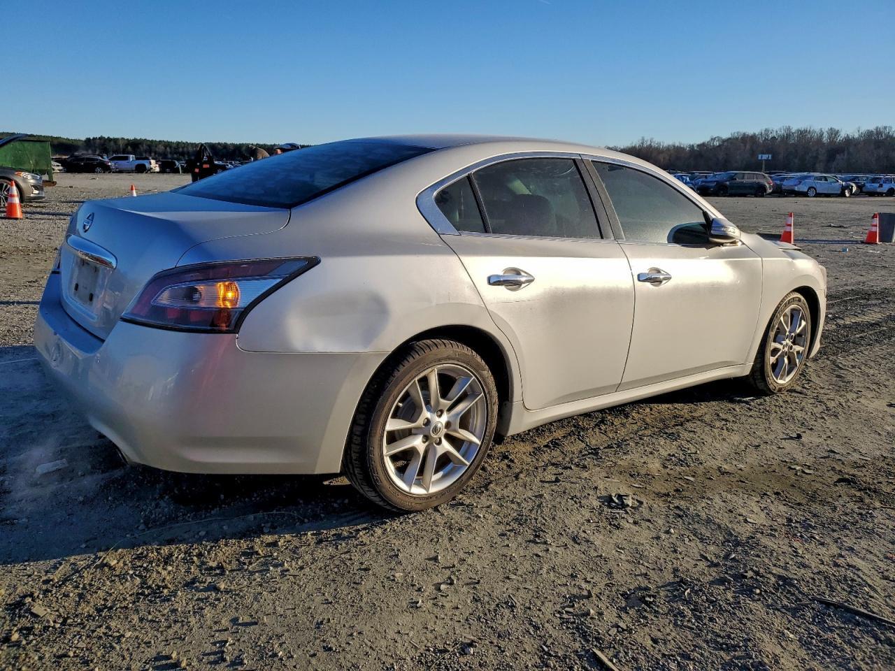 2013 NISSAN Maxima