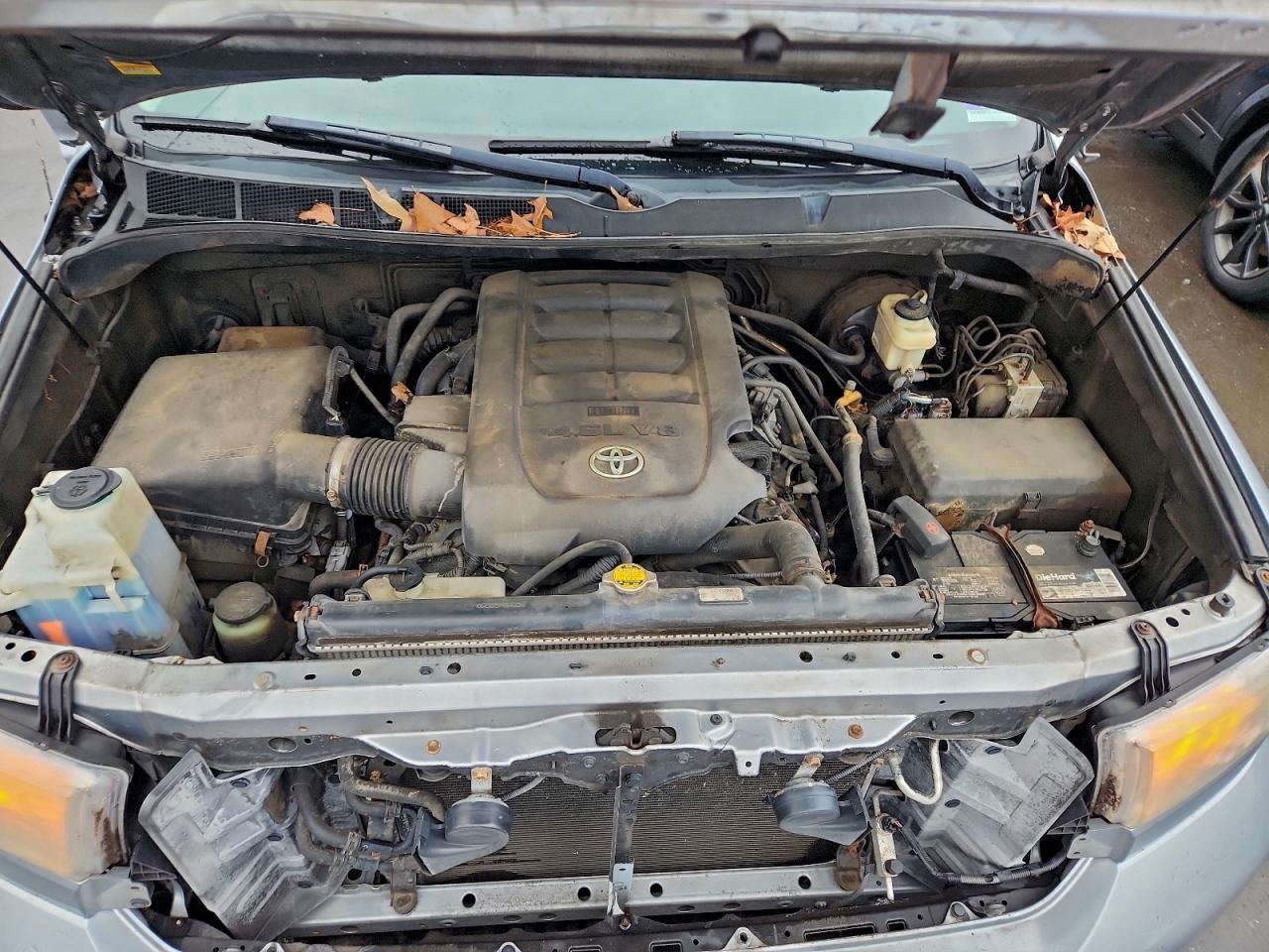 2011 TOYOTA TUNDRA