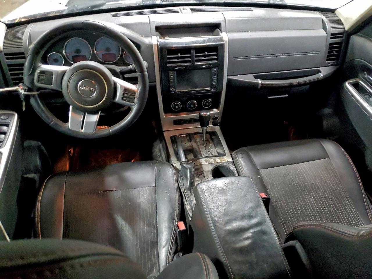 2012 JEEP Liberty