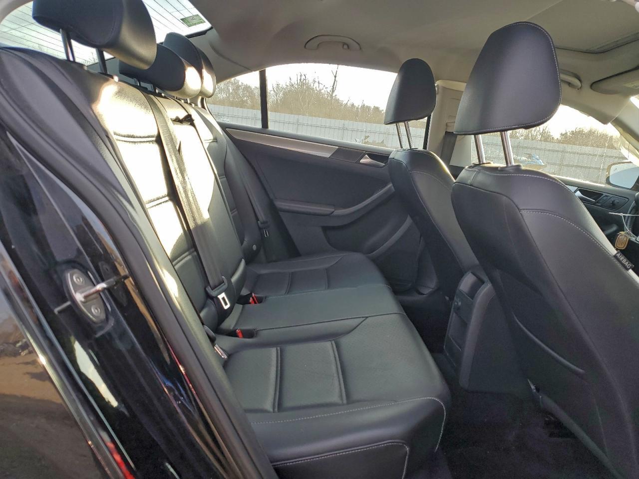 2018 VOLKSWAGEN JETTA
