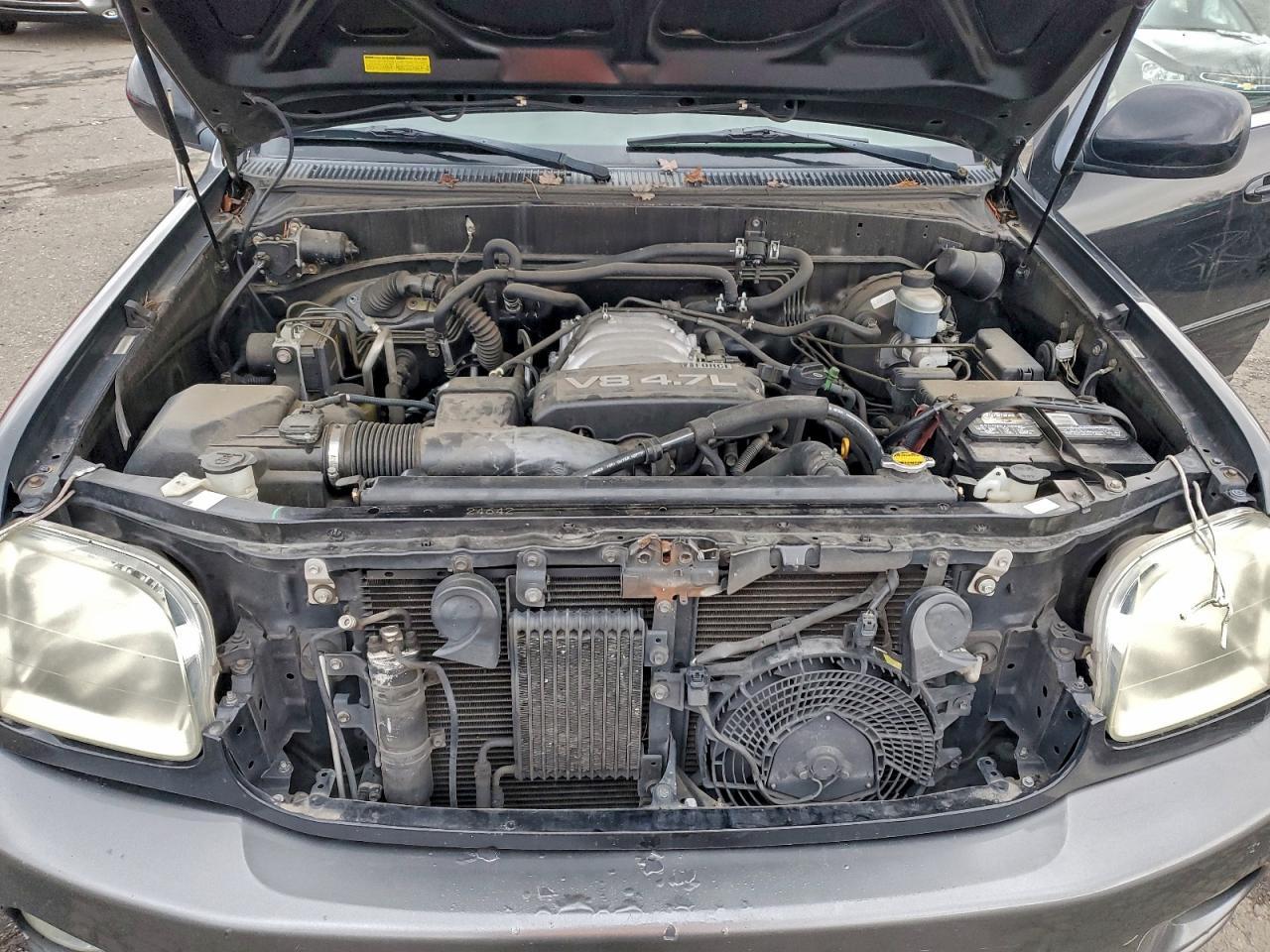 2004 TOYOTA Sequoia