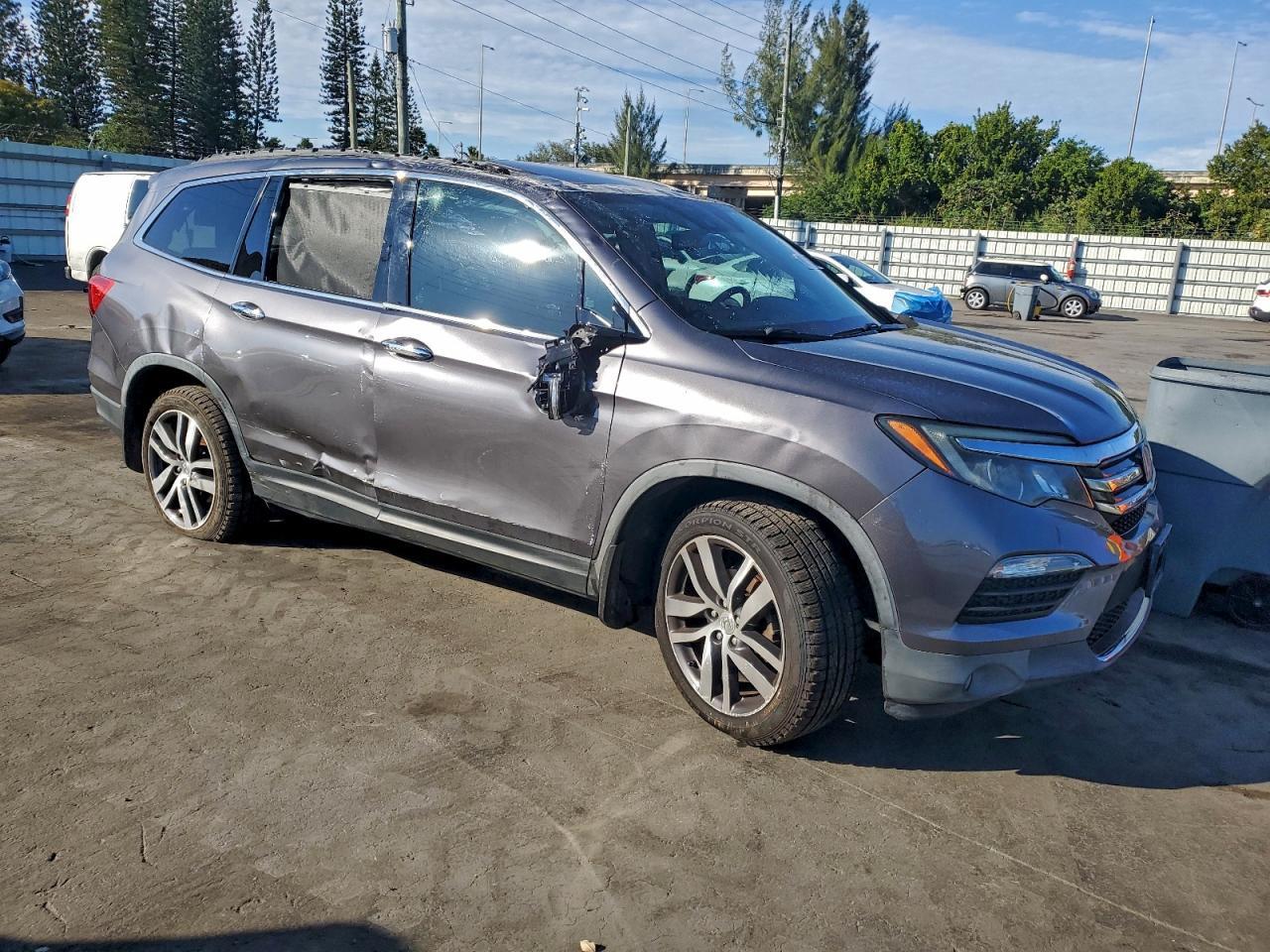 2017 HONDA PILOT