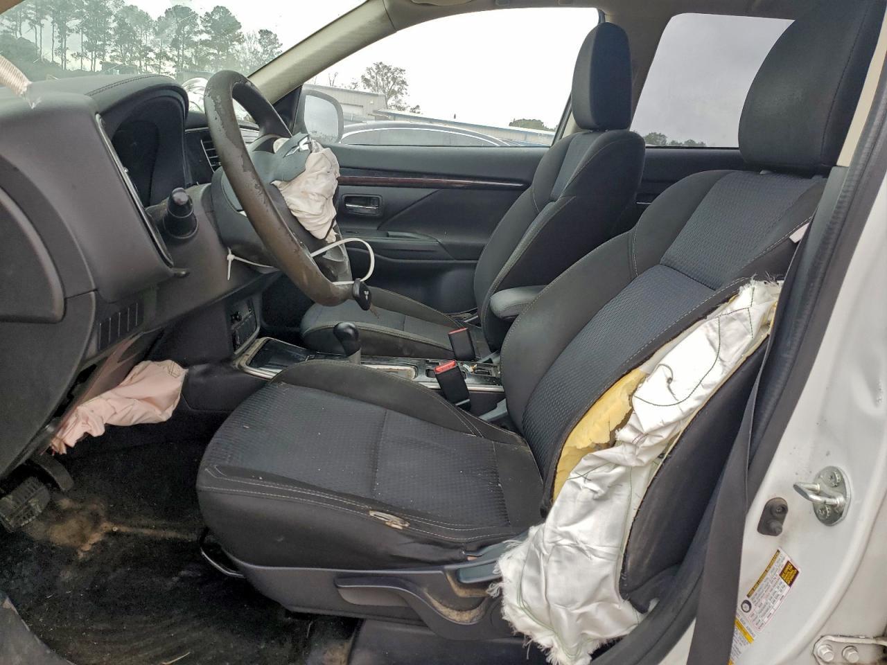 2019 MITSUBISHI outlander