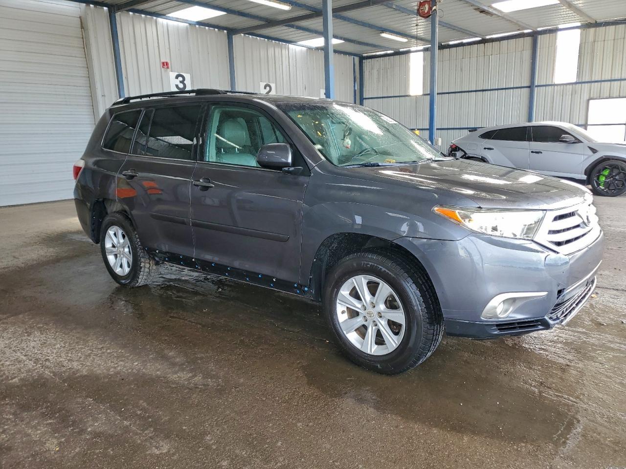 2012 TOYOTA HIGHLANDER