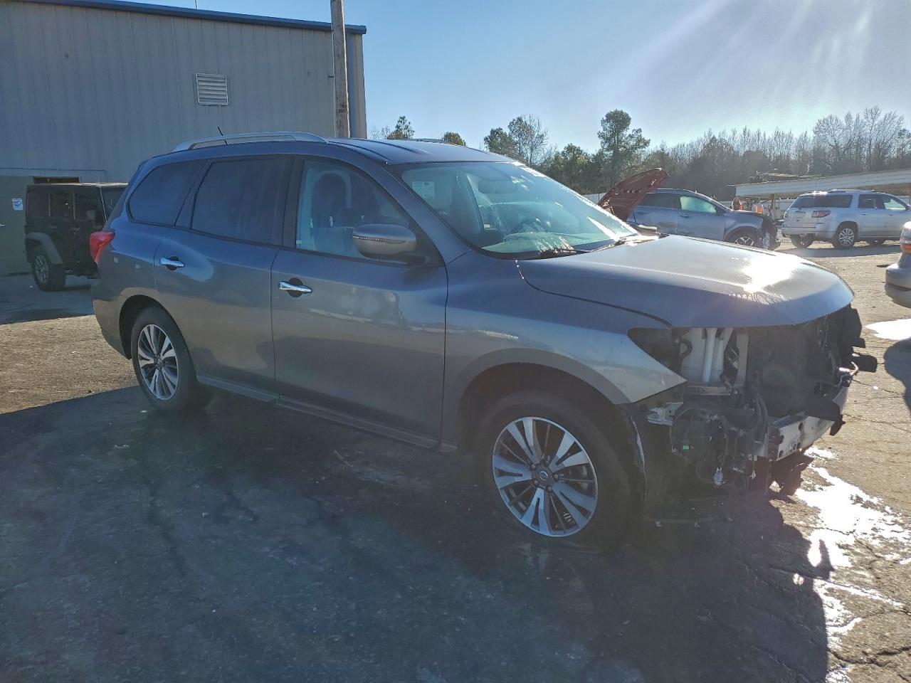 2017 NISSAN PATHFINDER