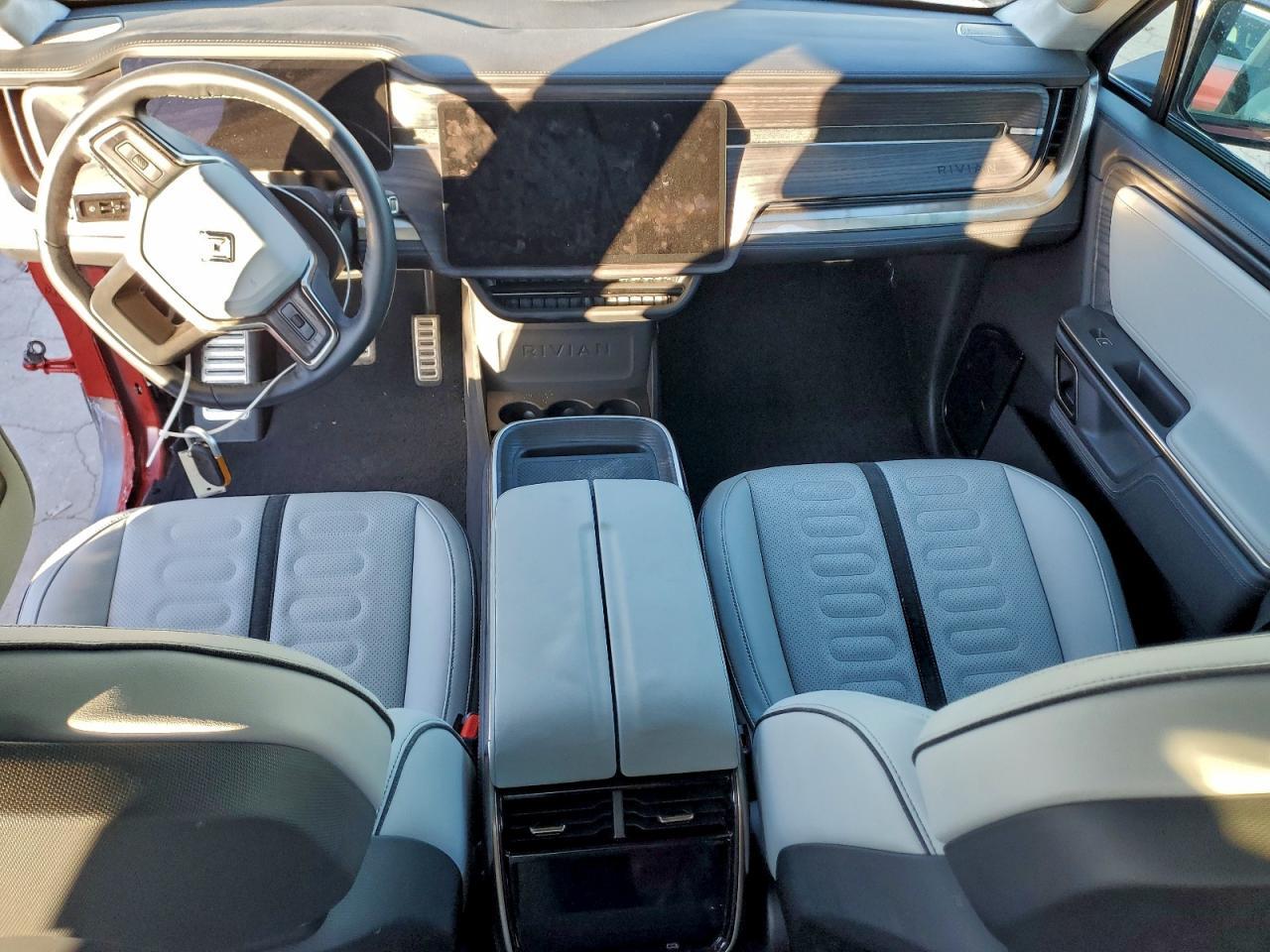 2023 RIVIAN R1t