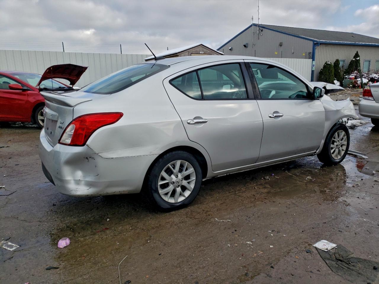 2019 NISSAN VERSA