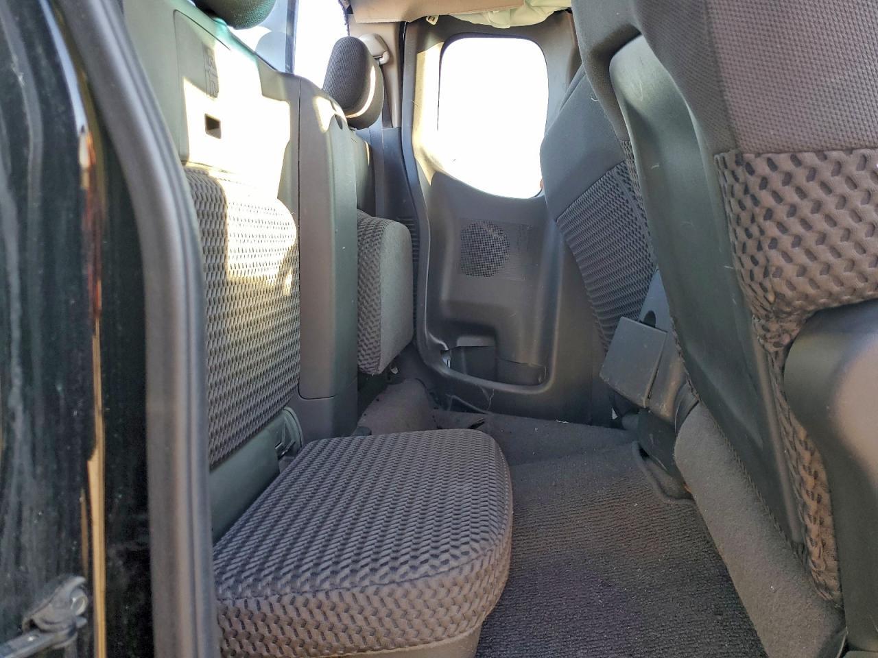 2014 NISSAN Frontier