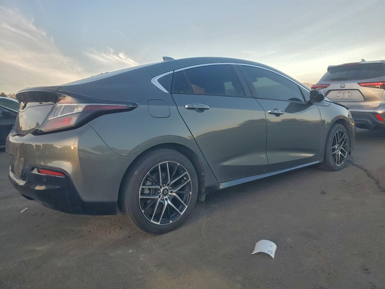 2017 CHEVROLET VOLT