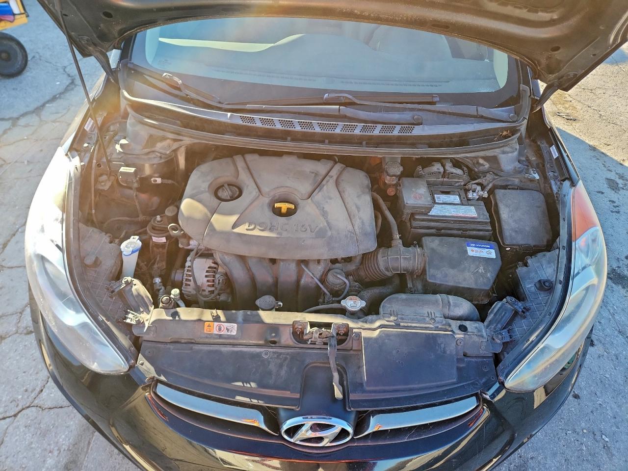 2012 HYUNDAI ELANTRA