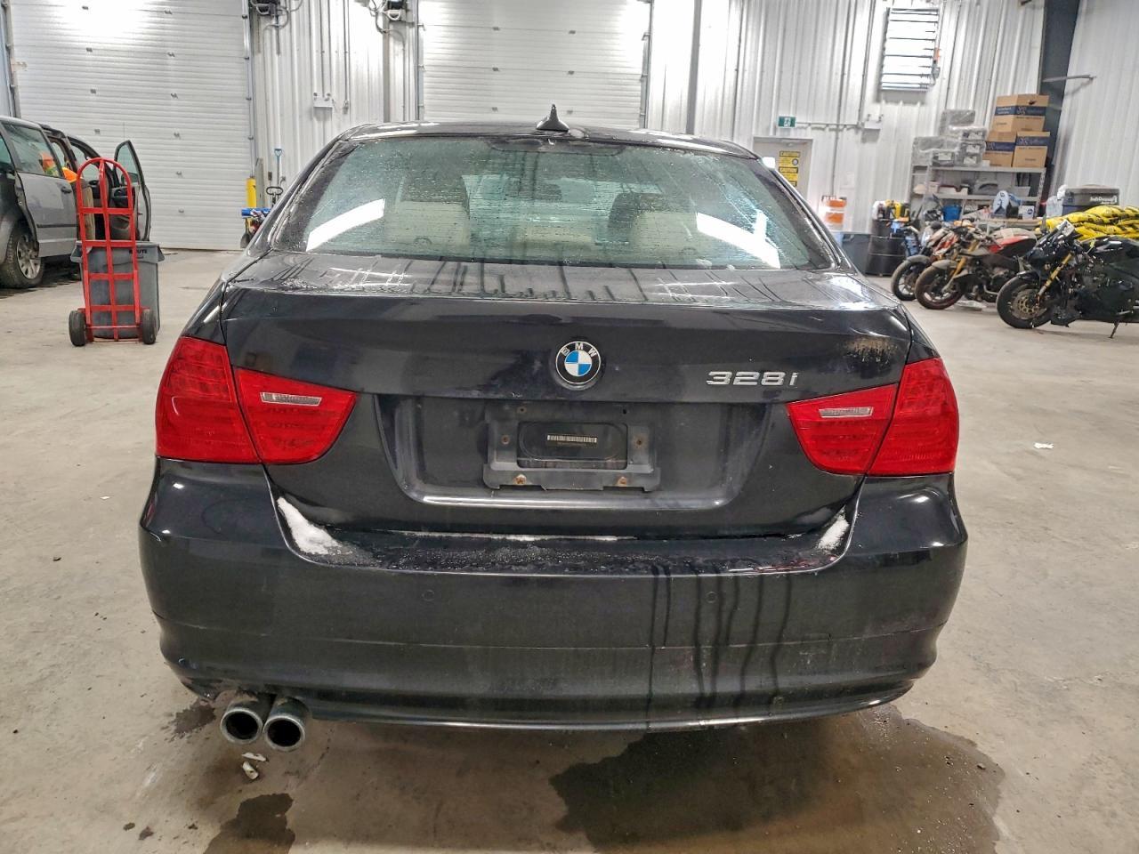 2011 BMW 3 SERIES