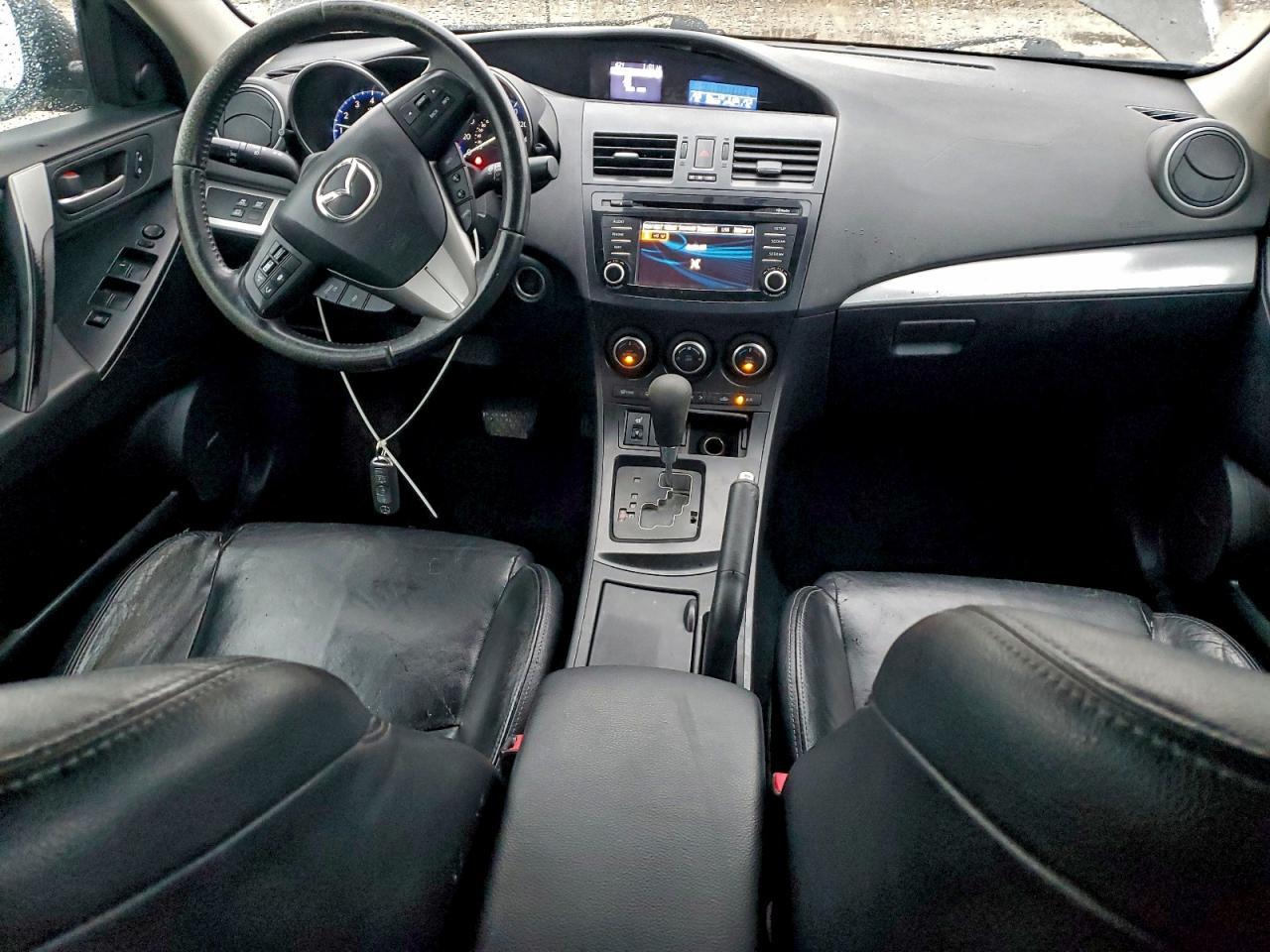 2013 MAZDA 3