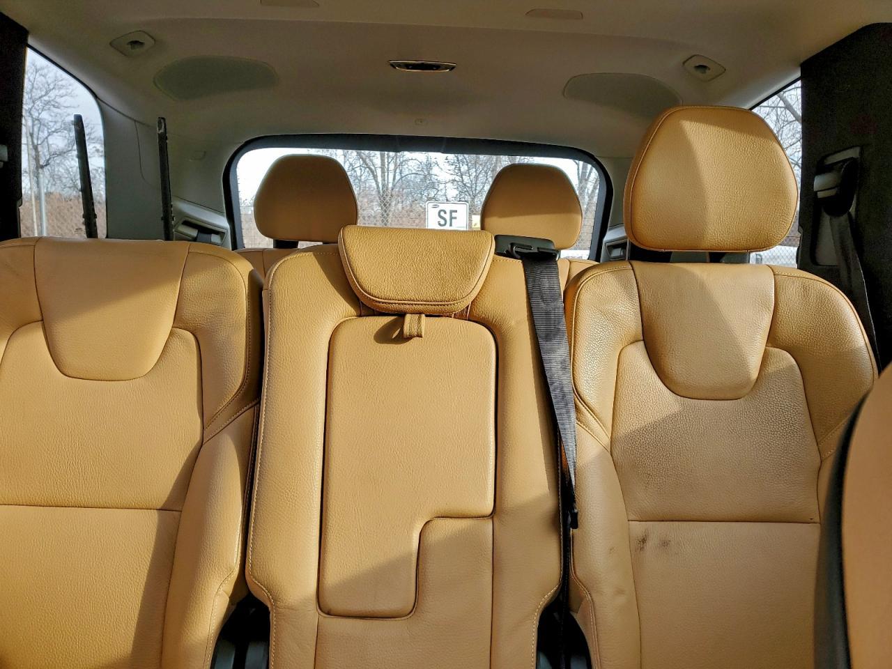 2016 VOLVO XC90