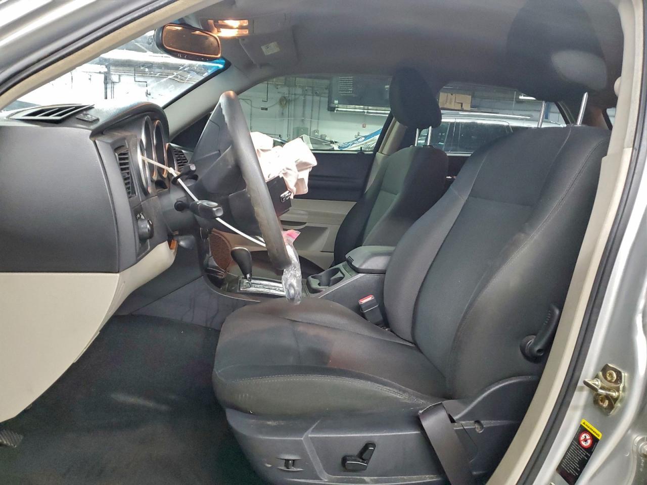 2005 DODGE MAGNUM
