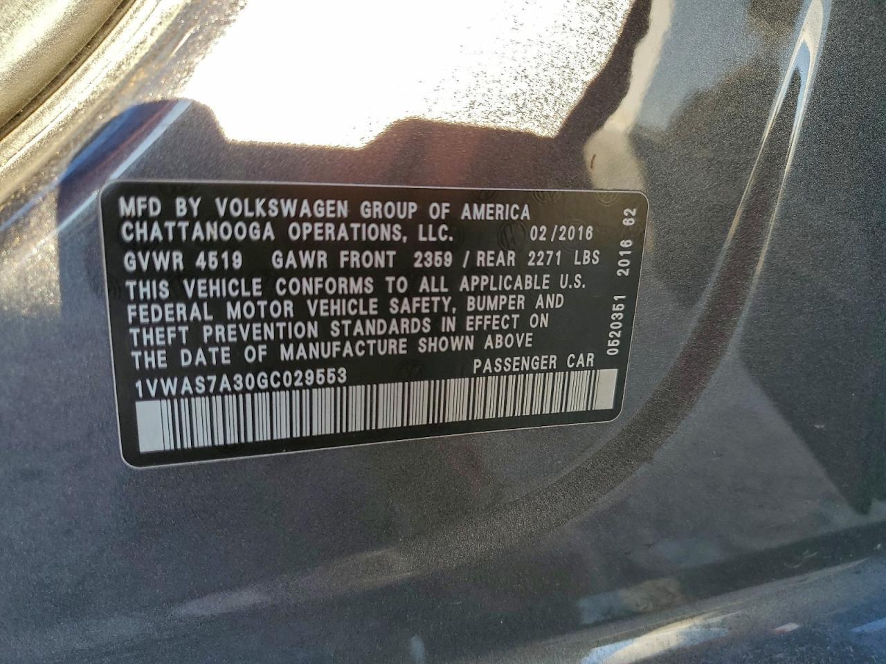 2016 VOLKSWAGEN Passat
