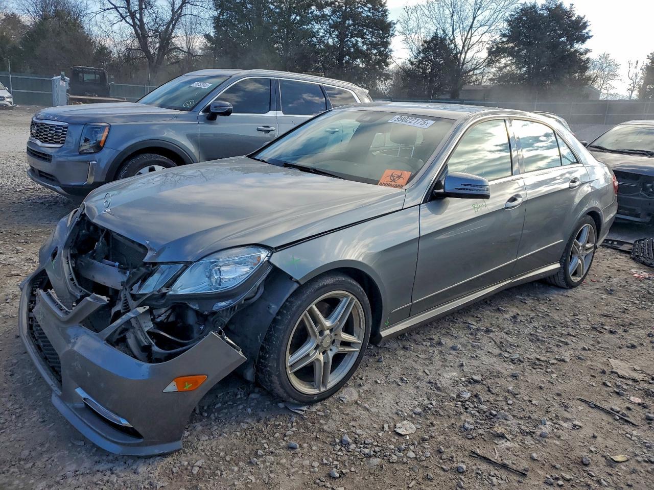 2013 MERCEDES-BENZ E-Class