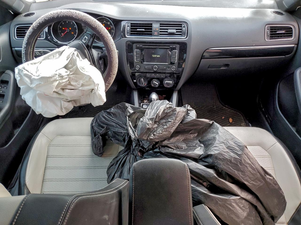 2015 VOLKSWAGEN JETTA