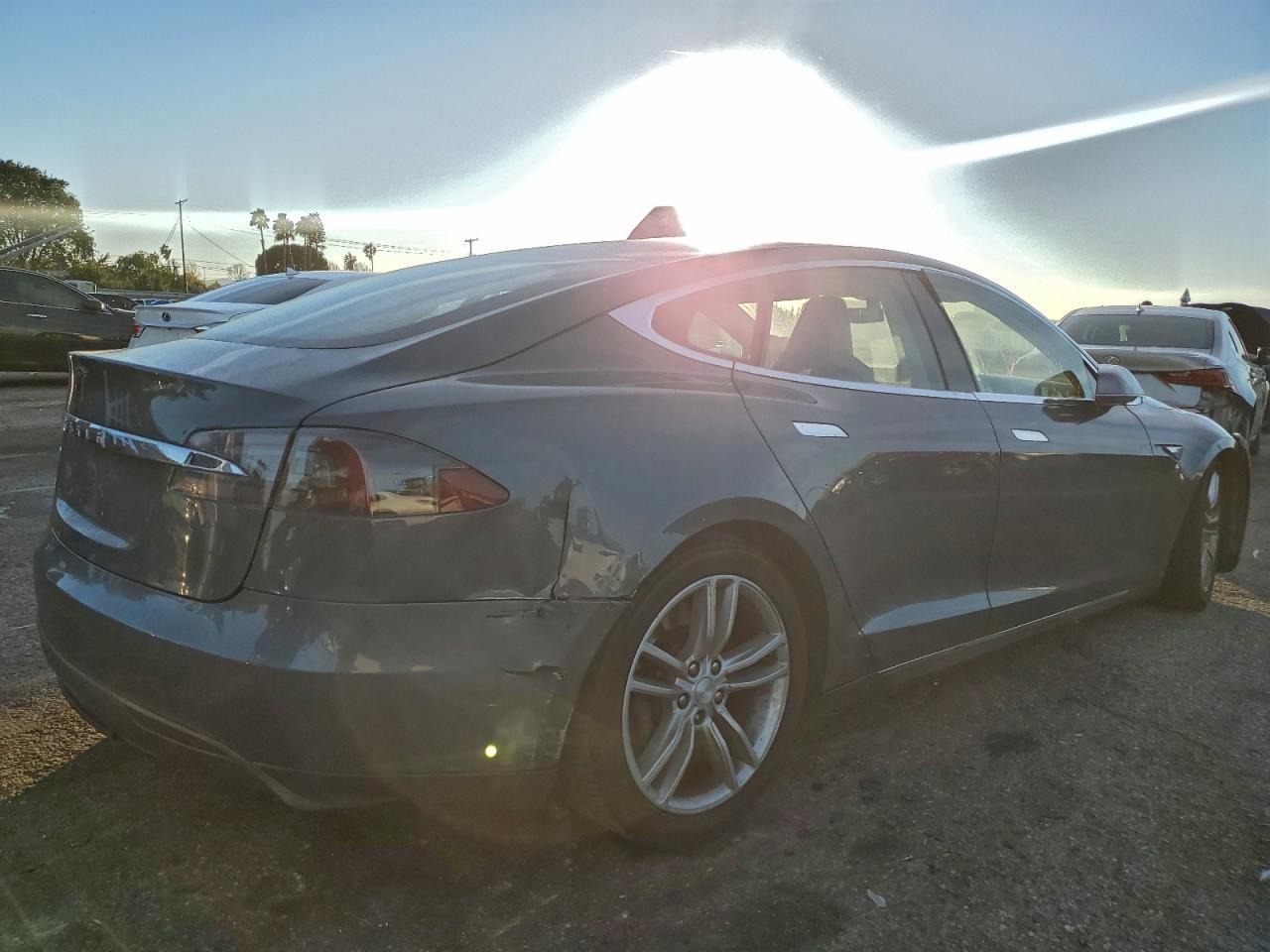 2013 TESLA MODEL S