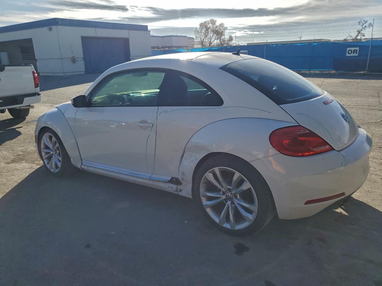 2013 VOLKSWAGEN Beetle